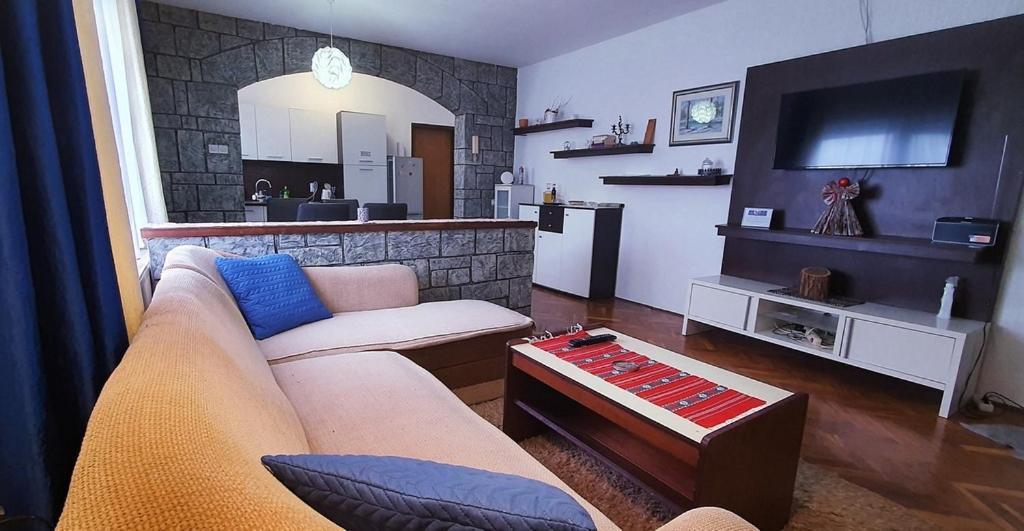 Apartman Ksenija Ðakovo Zewnętrze zdjęcie